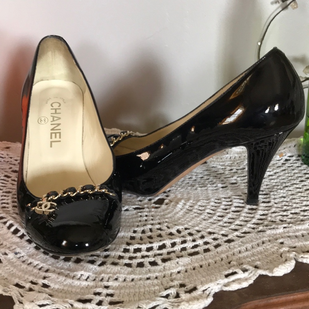 Chanel heel